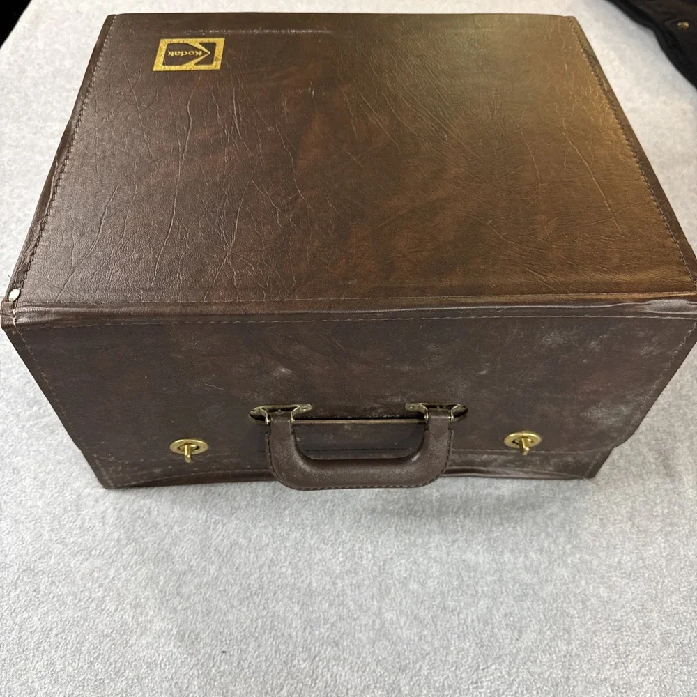 Vintage Kodak Carousel 4200 Projector With Manual And Original Box Plus 57Slides
